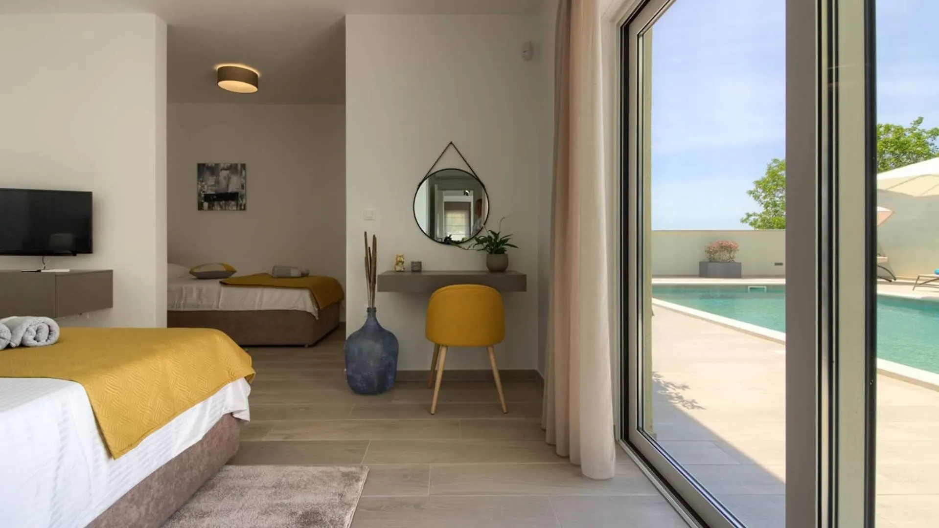 Villa Mako, Die Moderne Luxus-Villa Mit Swimmingpool Und Whirlpool In Ruhiger Vorort-Lage Von Pula Croatia
