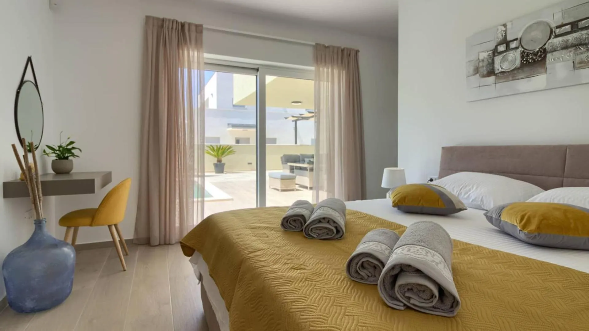 Villa Mako, Die Moderne Luxus-Villa Mit Swimmingpool Und Whirlpool In Ruhiger Vorort-Lage Von Pula